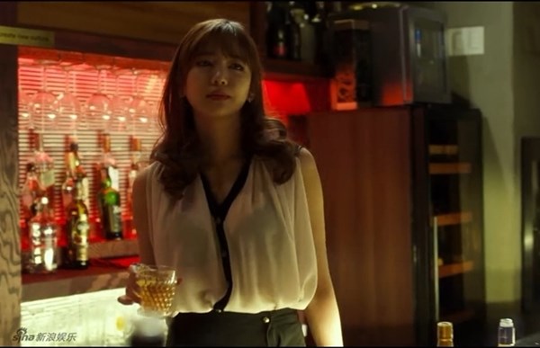 Cảnh[-]nóng[-]ntrong[-]phim[-]mới[-]"Đối[-]mặt[-]với[-]Vua"[-]khiến[-]nhiều[-]người[-]choáng[-]váng
